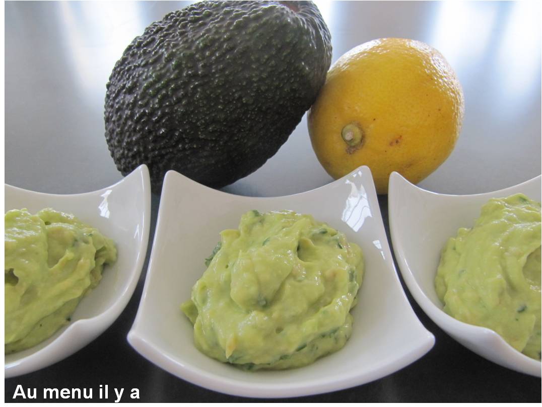 [Recette] Mousse d’avocat parfumée au saumon et au citron