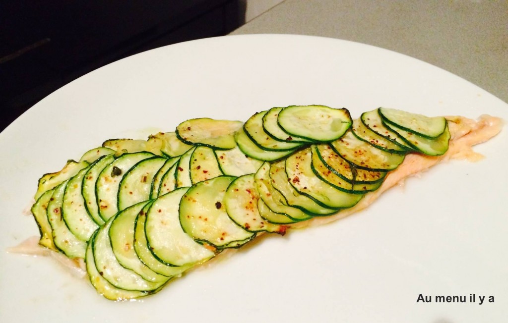 Truite en écailles de courgette - Au menu il y a