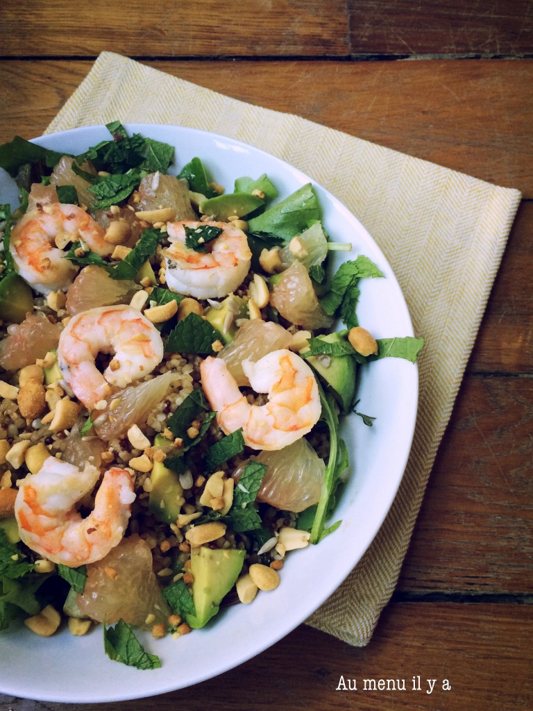 Salade de quinoa, crevette, avocat, pamplemousse - Au menu il y a