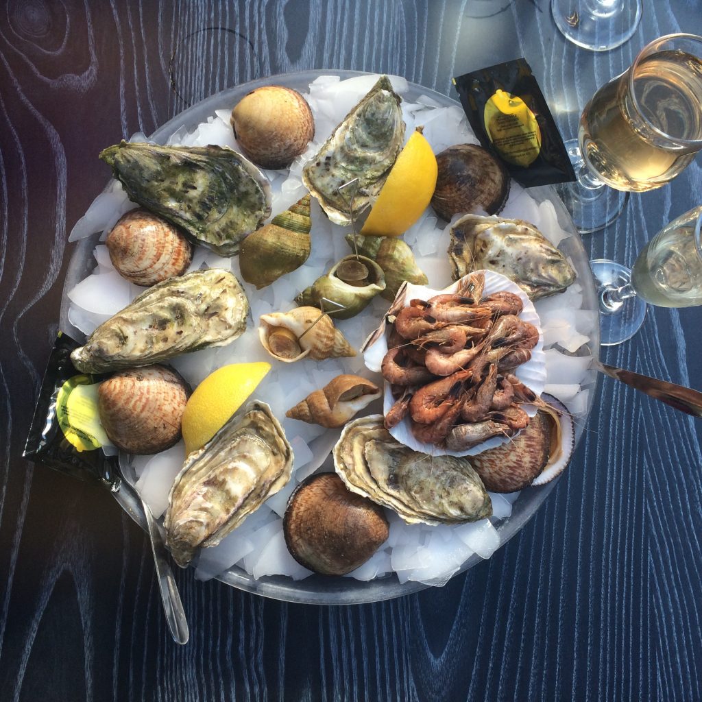 Fruits de mer sur le port Trouville - - Au menu il y a - Un weekend à Trouville Deauville